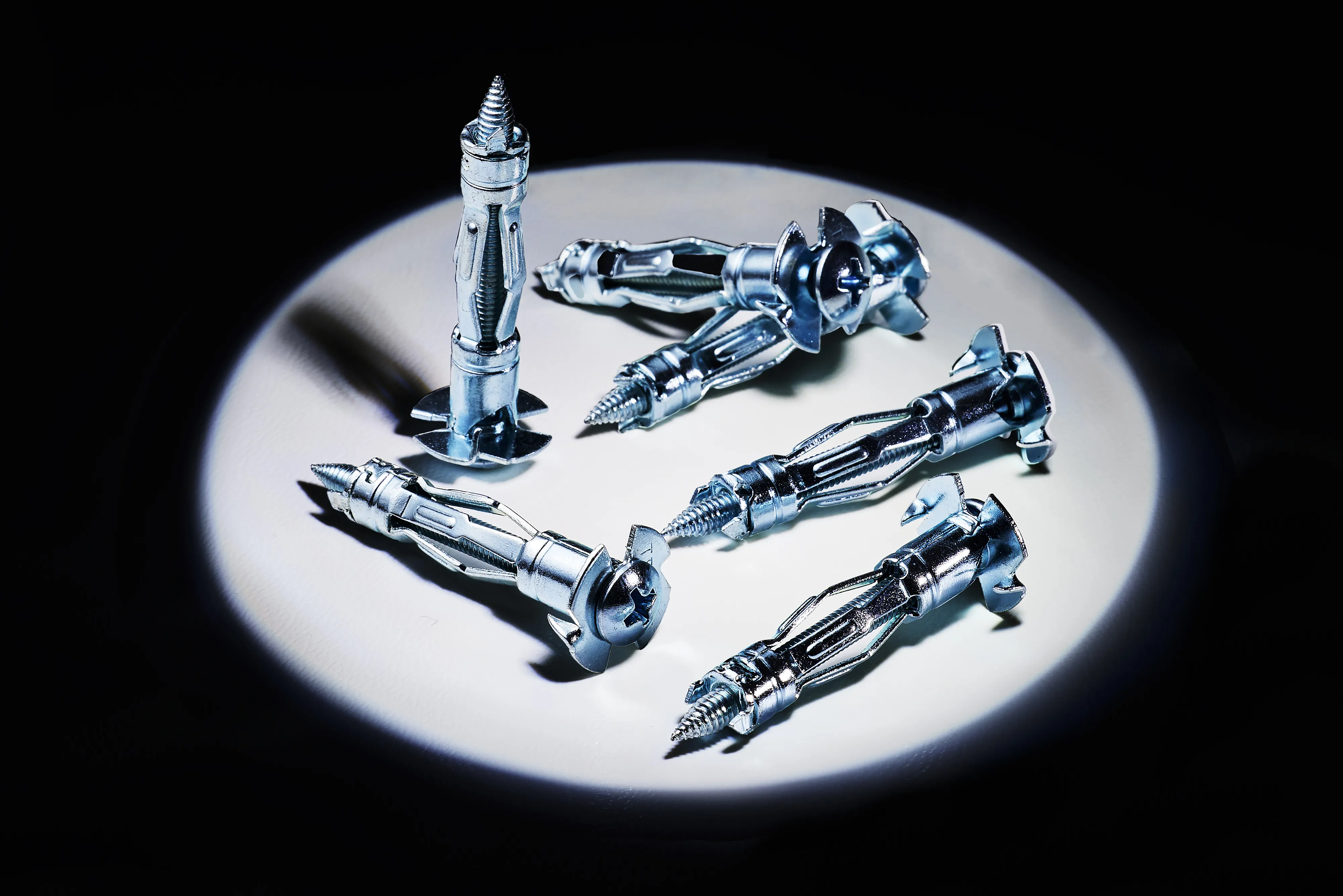 バッチリボードアンカー(ねじ込み式開脚型)の製品画像